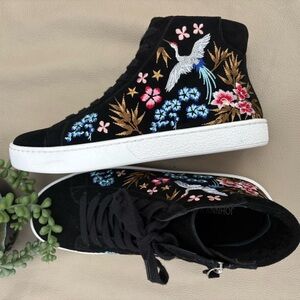 JOHNNY WAS EMIKO 7 HIGH TOP EMBROIDERED FLORAL LACE UP LEATHER SNEAKERS